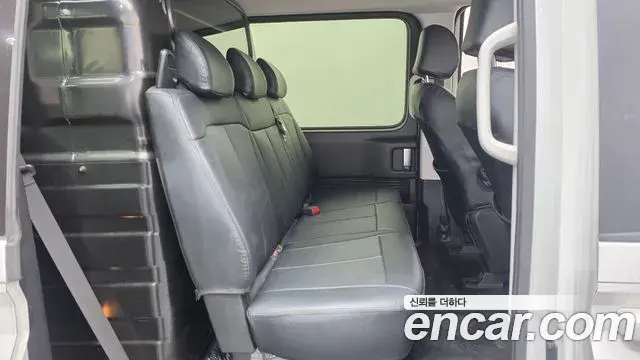 Hyundai Staria 2023 — Фото 12/20