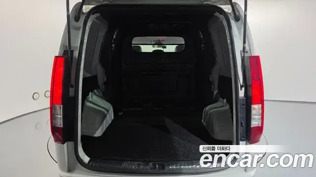 Hyundai Staria 2023 — Фото 20/20