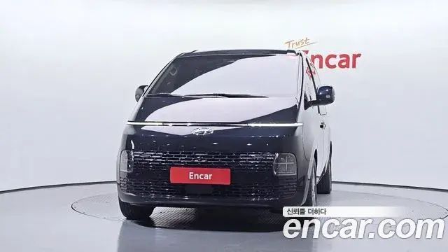 Hyundai Staria 2021 — Фото 3/20