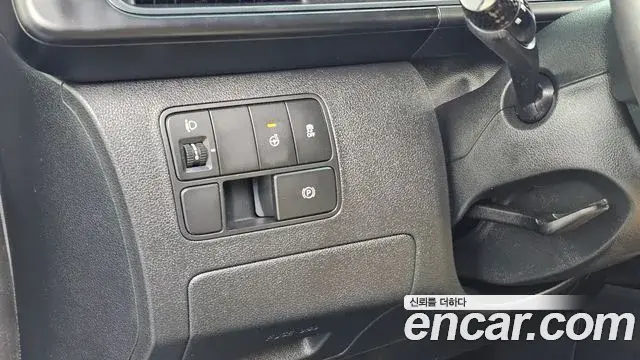 Hyundai Staria 2021 — Фото 16/20