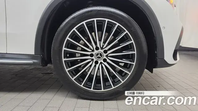 Mercedes-Benz GLC-Class 2023 — Şəkil 25/32