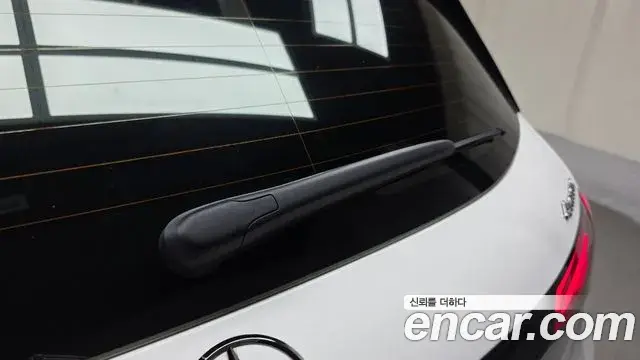 Mercedes-Benz GLC-Class 2023 — Şəkil 21/32