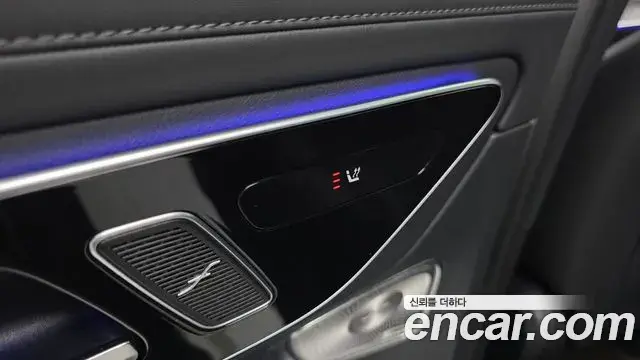 Mercedes-Benz GLC-Class 2023 — Şəkil 16/32