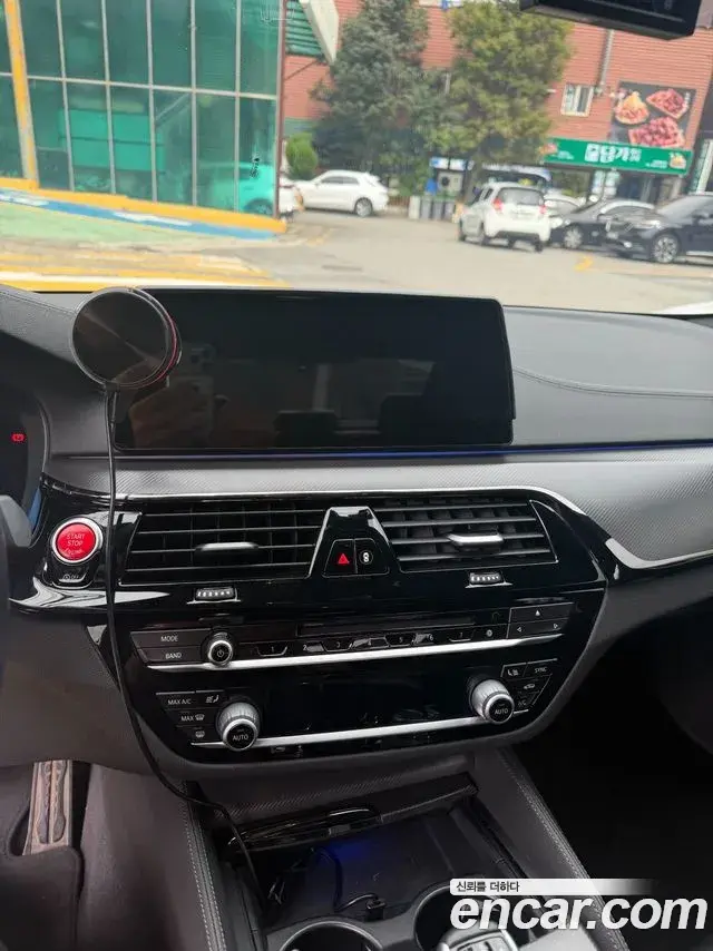 BMW M5 2019 — Фото 14/20