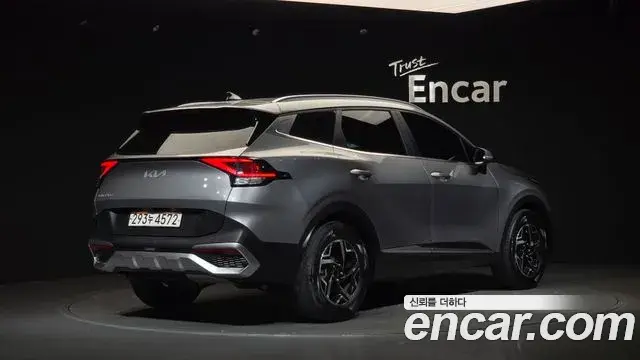 Kia Sportage 2021 — Фото 2/20
