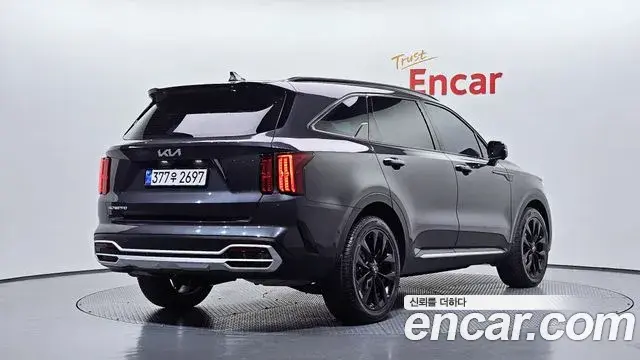 Kia Sorento 2023 — Фото 2/20