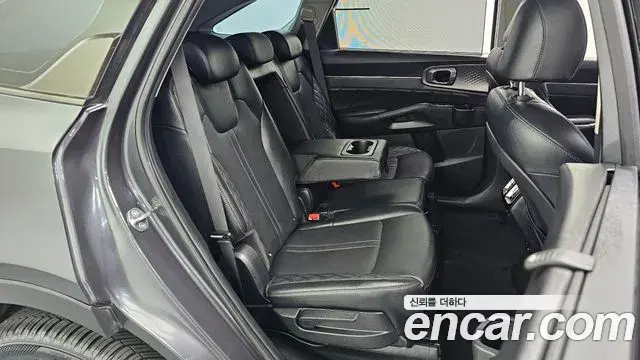 Kia Sorento 2023 — Фото 11/20
