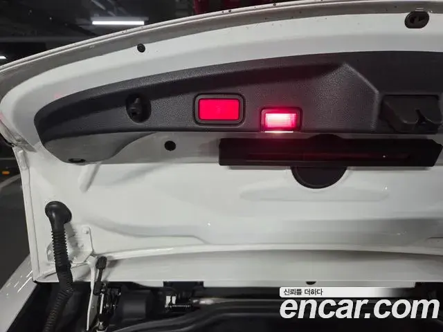 Mercedes-Benz E-Class 2020 — Фото 16/17