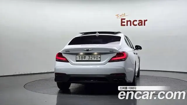 Genesis G70 2018 — Şəkil 10/31