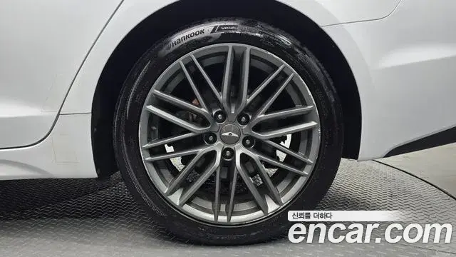 Genesis G70 2018 — Şəkil 16/31