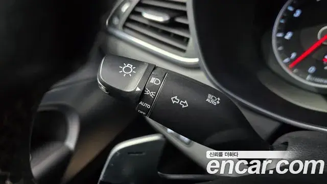 Genesis G70 2018 — Şəkil 8/31