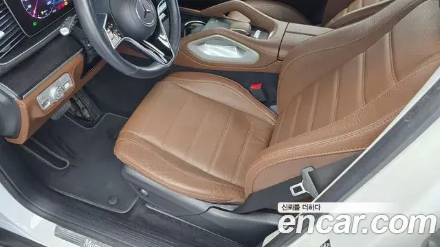 Mercedes-Benz GLE-Class 2024 — Фото 19/20