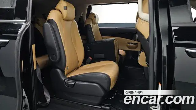Kia Carnival 2022 — Фото 11/20