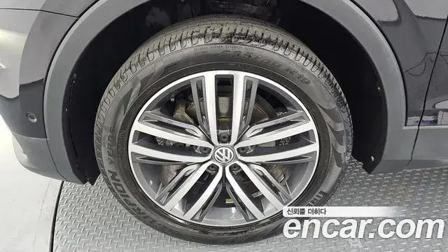 Volkswagen Tiguan Allspace 2020 — Фото 5/20