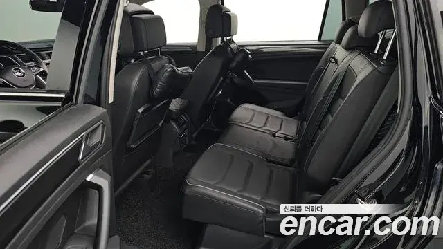 Volkswagen Tiguan Allspace 2020 — Фото 11/20