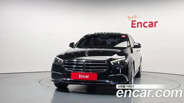 Mercedes-Benz E-Class 2021 — Фото 3/20