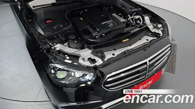 Mercedes-Benz E-Class 2021 — Фото 6/20