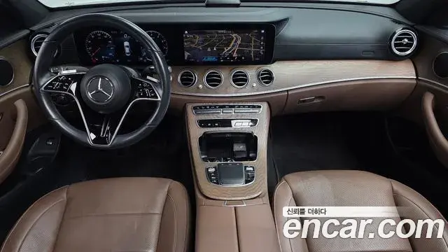 Mercedes-Benz E-Class 2021 — Фото 7/20