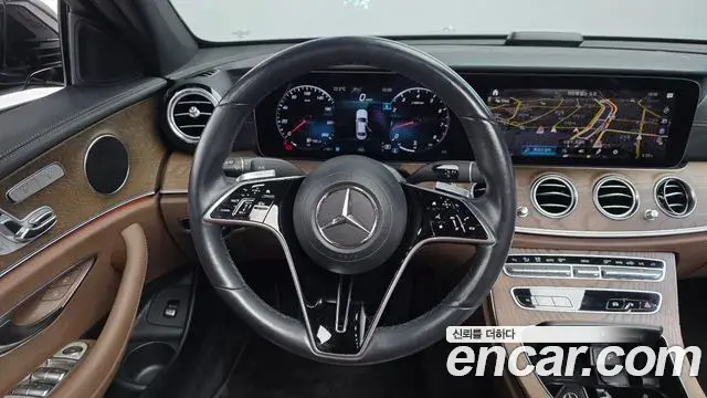 Mercedes-Benz E-Class 2021 — Фото 13/20