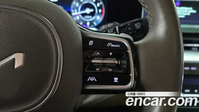 Kia Carnival 2022 — Фото 18/20