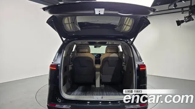 Kia Carnival 2022 — Фото 20/20