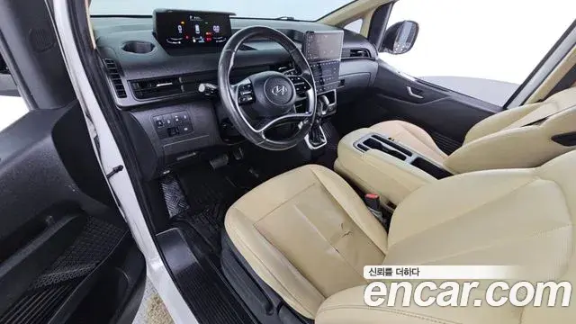 Hyundai Staria 2021 — Фото 7/20