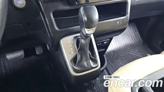 Hyundai Staria 2021 — Фото 9/20