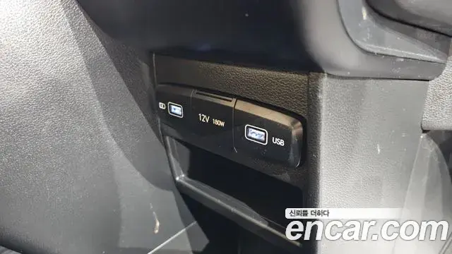Hyundai Staria 2021 — Фото 20/20