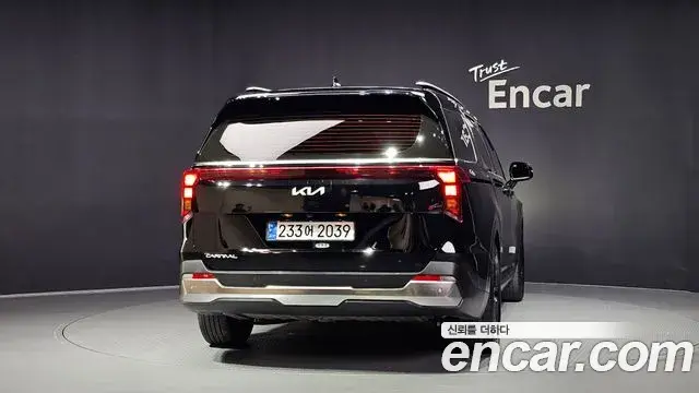 Kia Carnival 2024 — Şəkil 24/36
