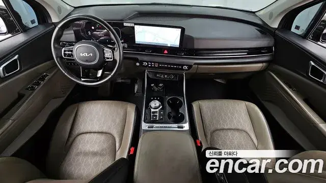 Kia Carnival 2024 — Şəkil 9/36