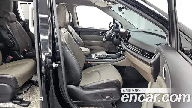 Kia Carnival 2024 — Şəkil 31/36