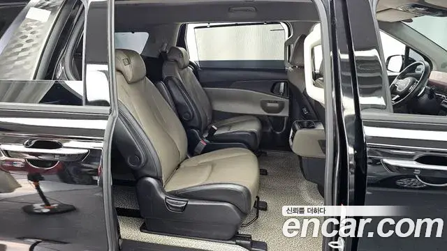 Kia Carnival 2024 — Şəkil 18/36