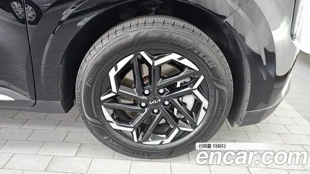 Kia Carnival 2024 — Şəkil 26/36