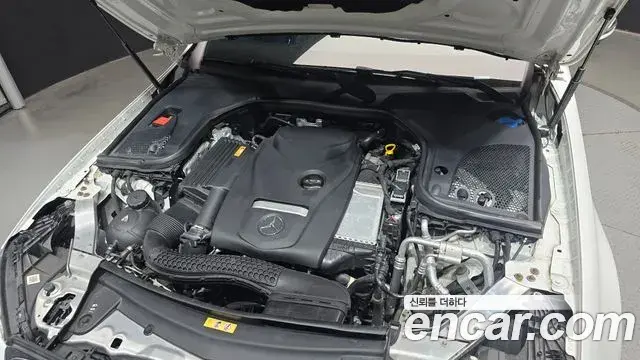 Mercedes-Benz E-Class 2020 — Фото 6/20