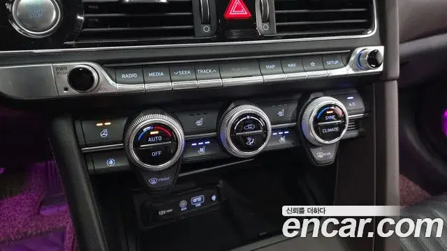 Genesis G70 2019 — Photo 35/37