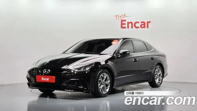 Hyundai Sonata 2021 — Фото 1/20