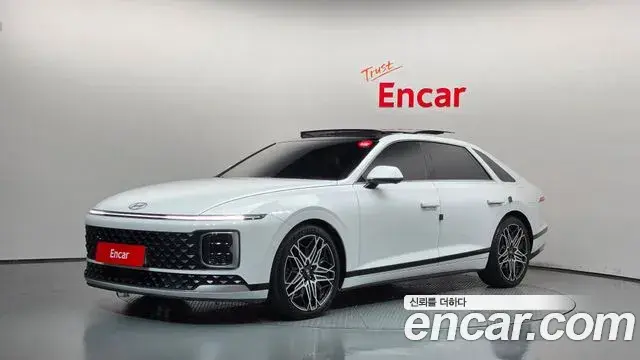 Hyundai Grandeur 2023 — Фото 1/20