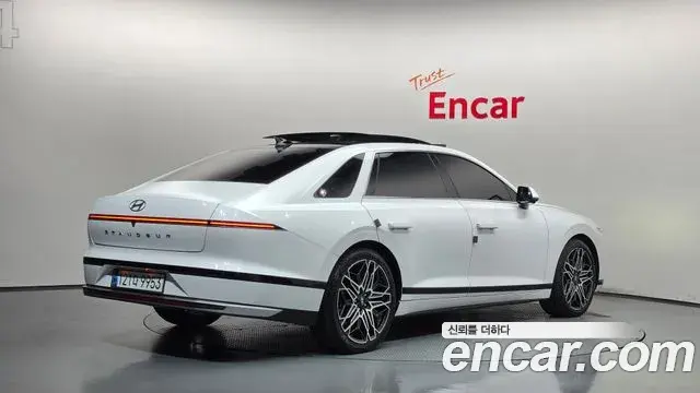 Hyundai Grandeur 2023 — Фото 2/20