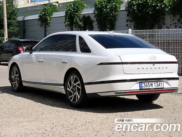 Hyundai Grandeur 2023 — Photo 2/20