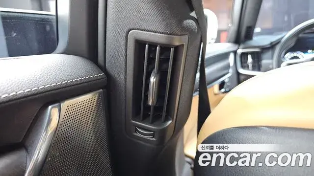 Volvo V90 Cross Country 2020 — ფოტო 18/38