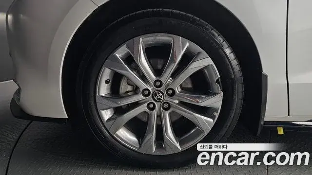 Toyota Sienna 2022 — Photo 7/41