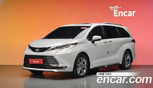Toyota Sienna 2022 — Photo 40/41