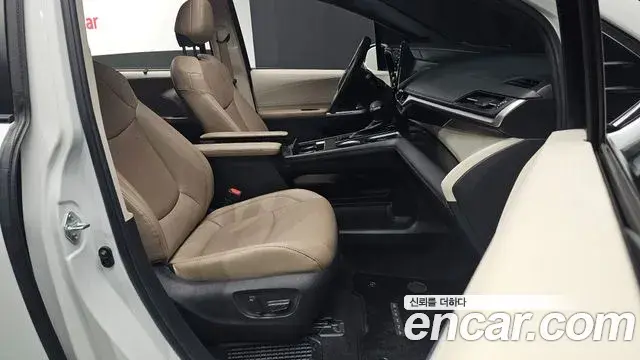 Toyota Sienna 2022 — Photo 27/41