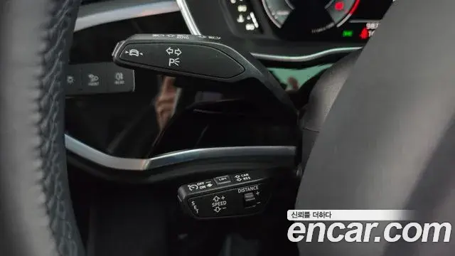 Audi Q3 2022 — Фото 17/20