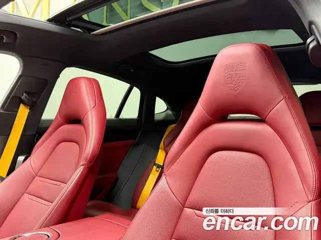Porsche Panamera 2021 — Фото 7/20