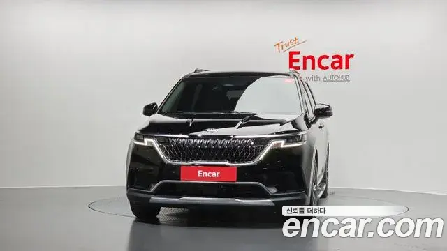 Kia Carnival 2021 — Фото 3/20