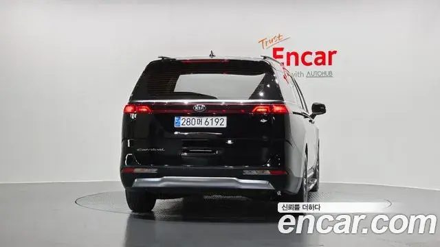 Kia Carnival 2021 — Фото 4/20