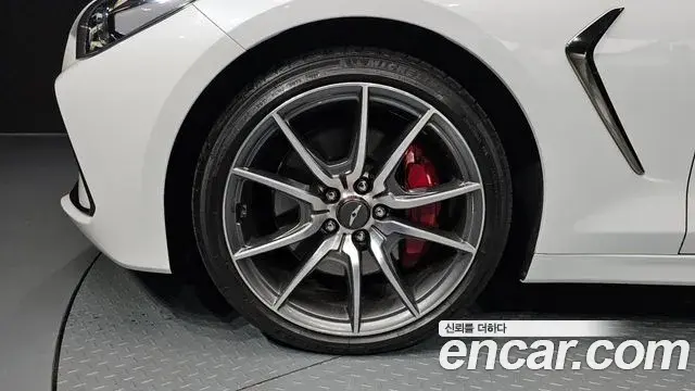 Genesis G70 2019 — Photo 19/36