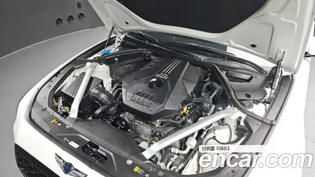 Genesis G70 2019 — Photo 17/36