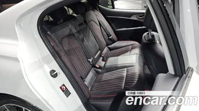 Genesis G70 2019 — Photo 30/36